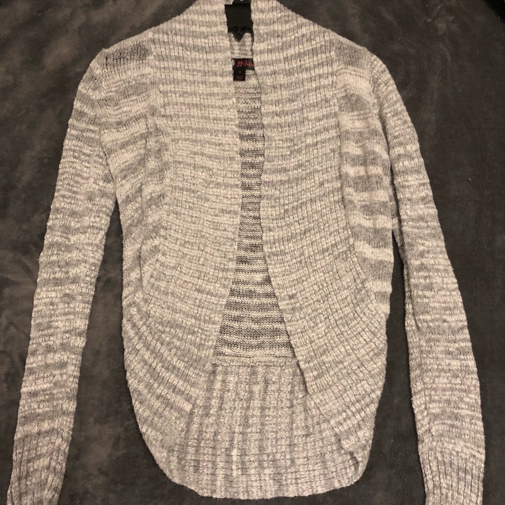 J. J. Basics Women’s Gray Sweater Small